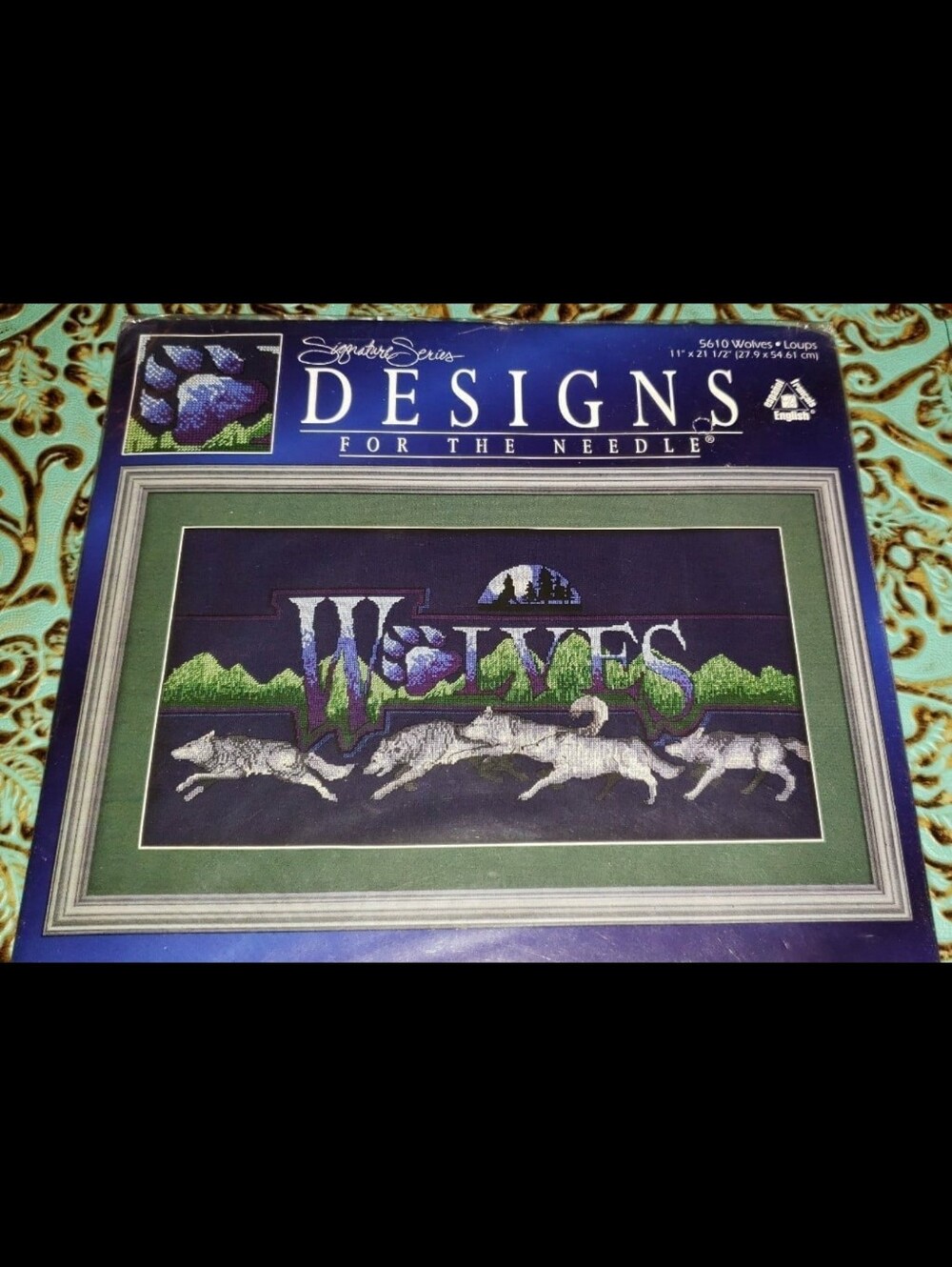 Nature's Window Wolves Counted Cross-Stitch Kit - Picture 3 of 6
